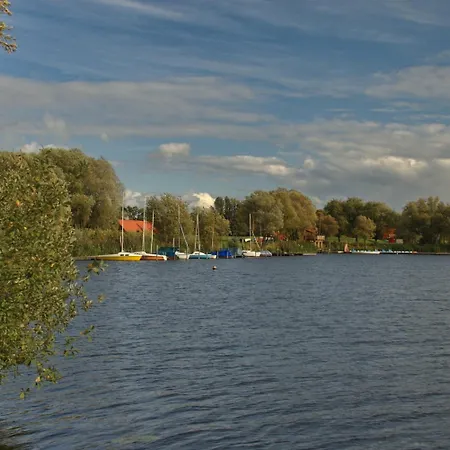 Πανσιόν Seeblick Garni 3*
