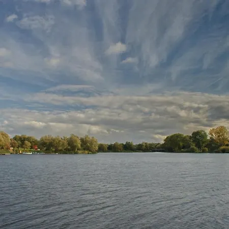 Πανσιόν Seeblick Garni 3*